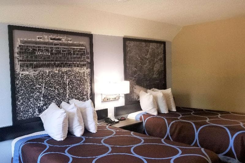 Super 8 By Wyndham Brownsburg 2