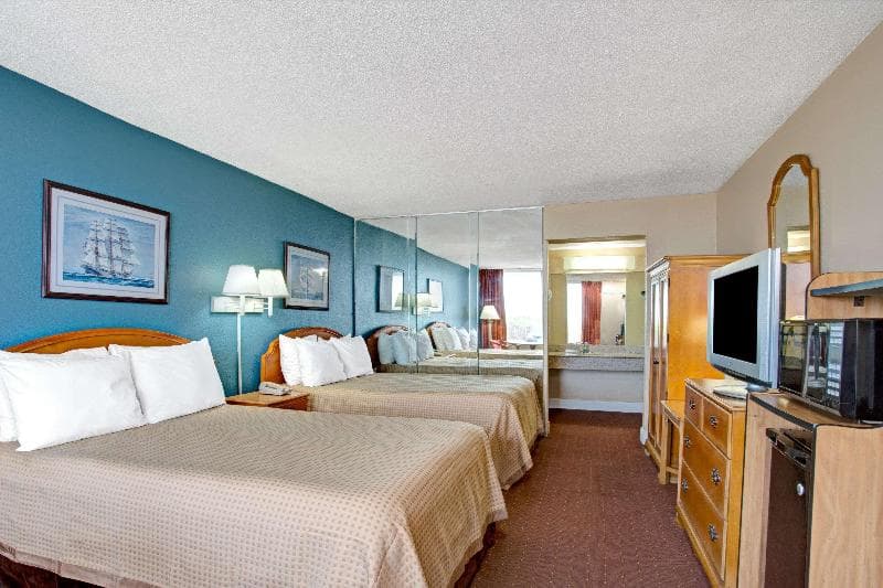 Super 8 by Wyndham Norfolk/Chesapeake Bay photo 1