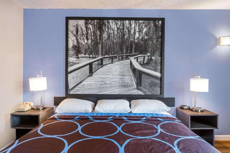 Super 8 by Wyndham Hardeeville photo 1
