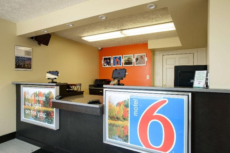 Super 8 Mount Jackson 2