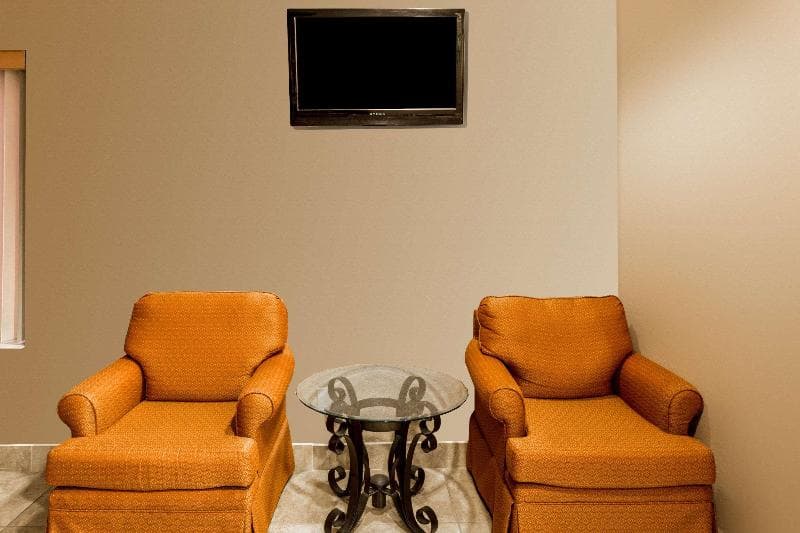Super 8 by Wyndham Frankfort 4