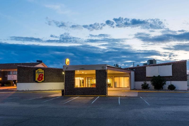 Super 8 By Wyndham Sterling Co 5