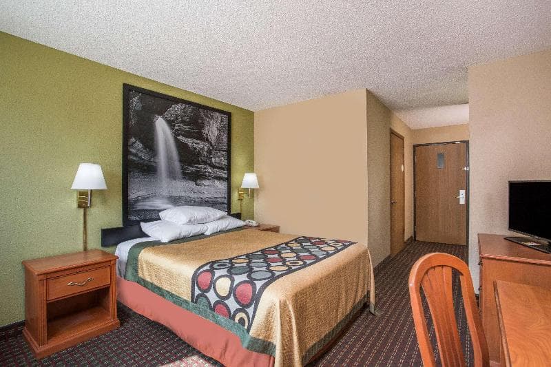 Super 8 By Wyndham Mendota photo 1