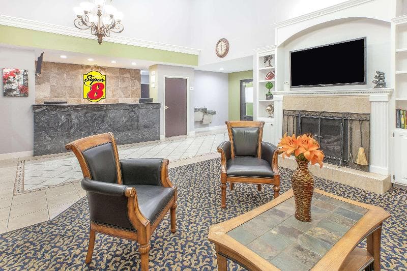 Super 8 by Wyndham Lowell/Bentonville/Rogers Area 5