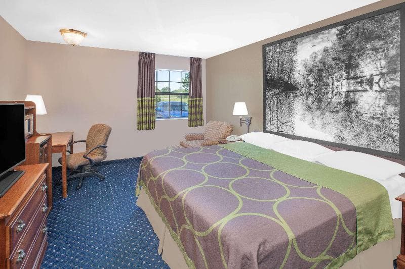 Super 8 by Wyndham Lowell/Bentonville/Rogers Area 4