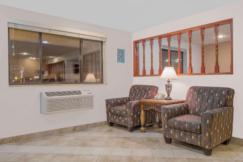 Super 8 By Wyndham Winnemucca 4