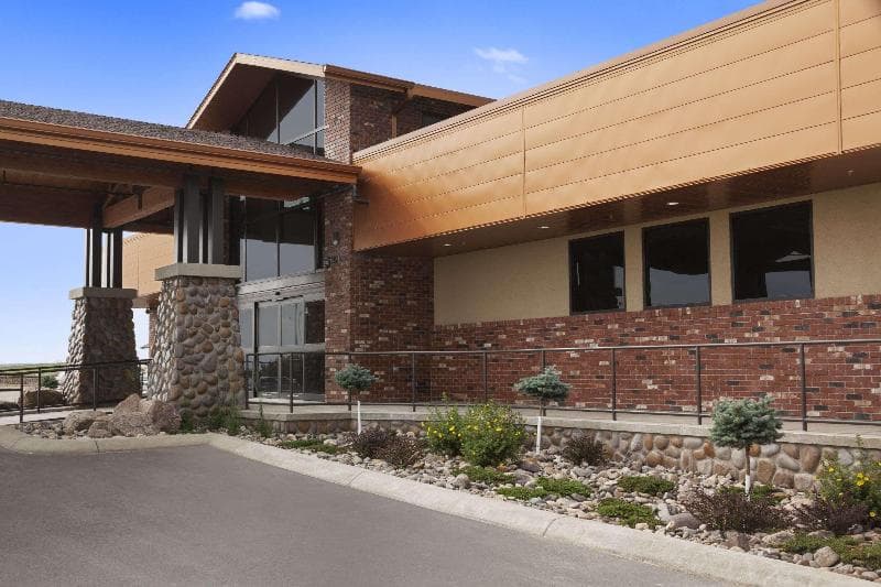 Super 8 By Wyndham Conrad 5