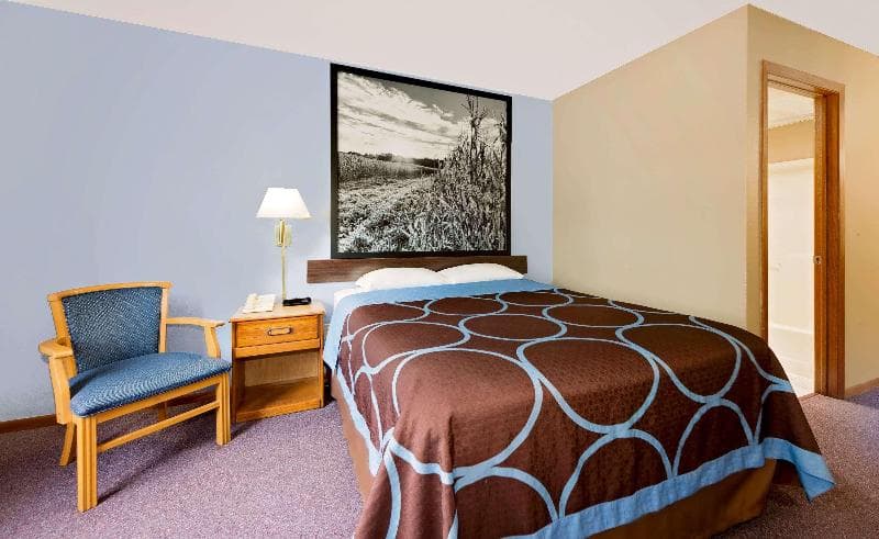 Super 8 by Wyndham Chariton 2