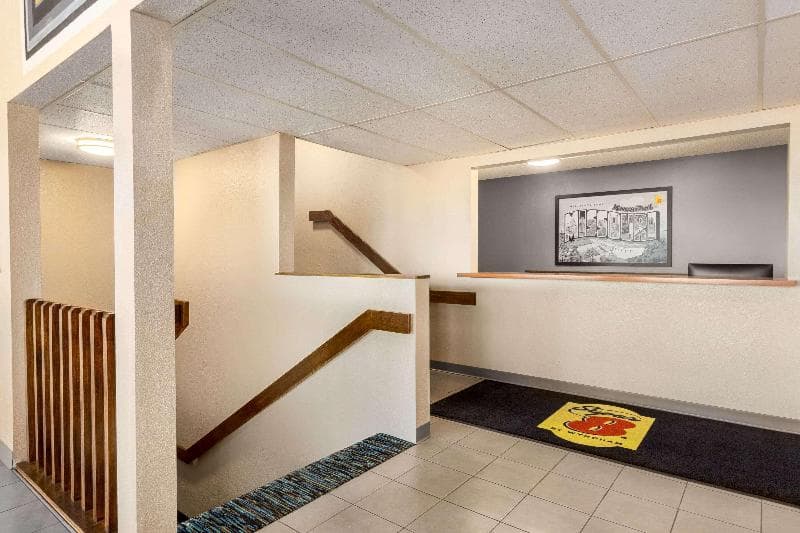 Super 8 By Wyndham Hannibal 4