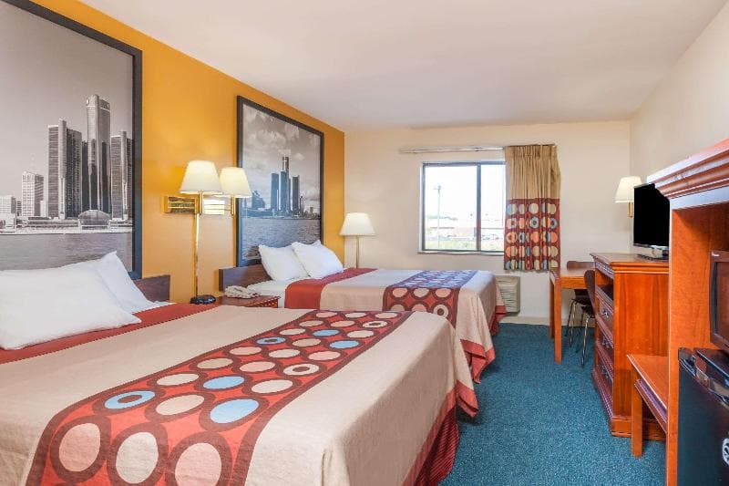 Super 8 By Wyndham Imlay City 4