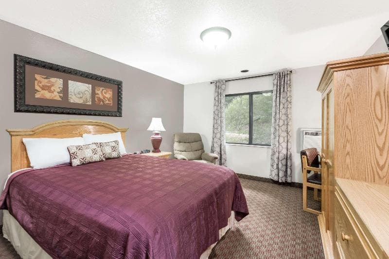 Super 8 by Wyndham Deadwood 3