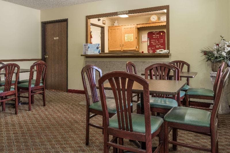 Super 8 By Wyndham Red Wing 2