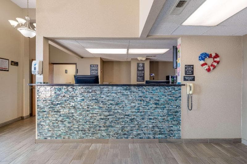 Super 8 By Wyndham O'neill Ne 5