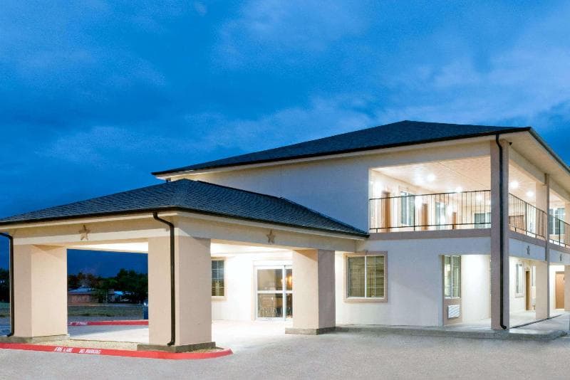 Super 8 by Wyndham Colorado City 4