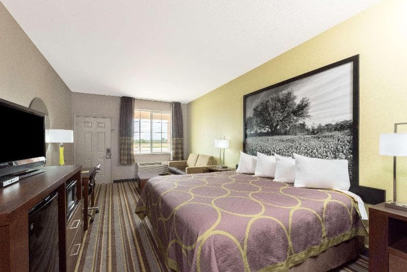 Super 8 by Wyndham Colorado City 2