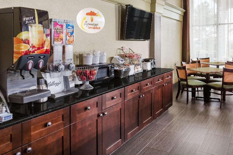 Americas Best Value Inn & Suites Phenix City photo 1