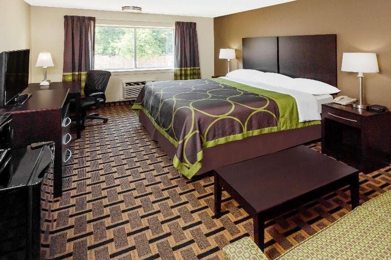 Americas Best Value Inn & Suites Phenix City 3