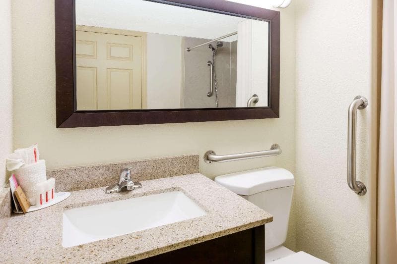 Americas Best Value Inn & Suites Phenix City 4