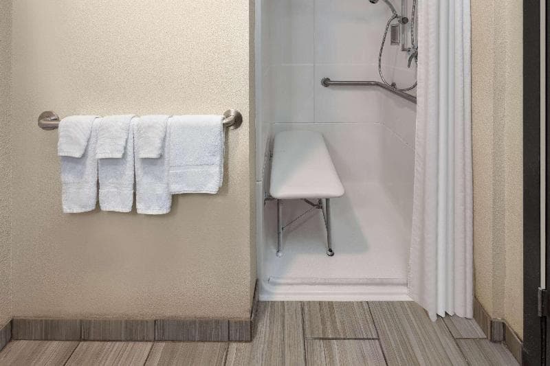 Super 8 By Wyndham Copley Akron 3