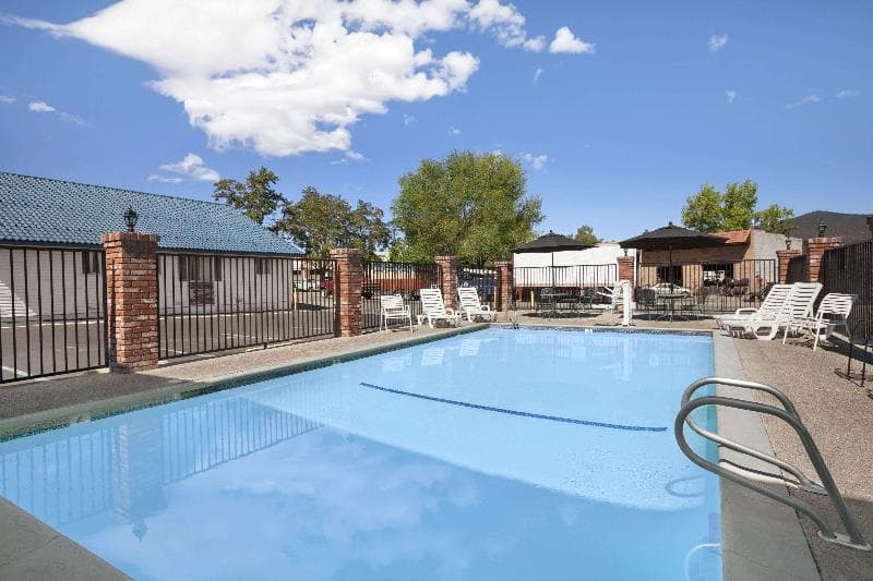 Super 8 by Wyndham Susanville 5