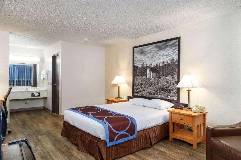 Super 8 by Wyndham Susanville 2
