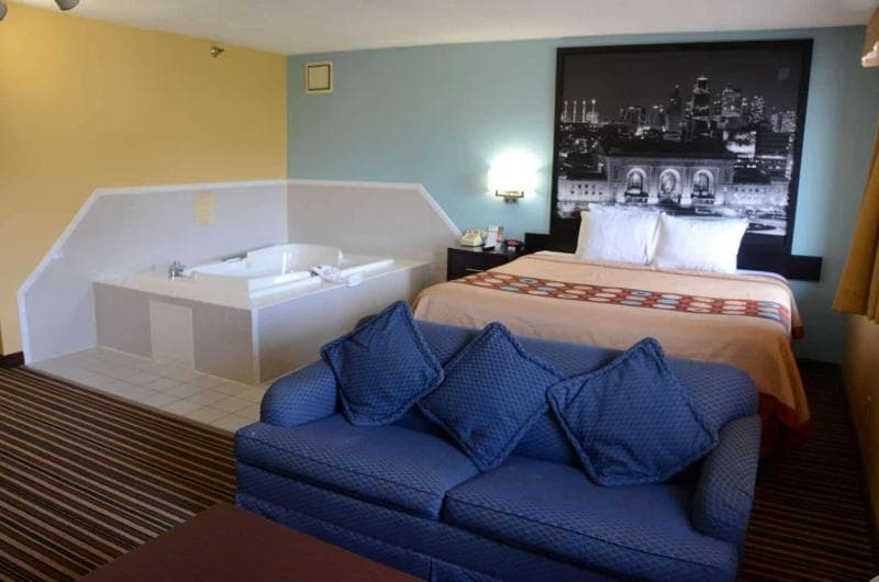 Super 8 By Wyndham Warrenton 4