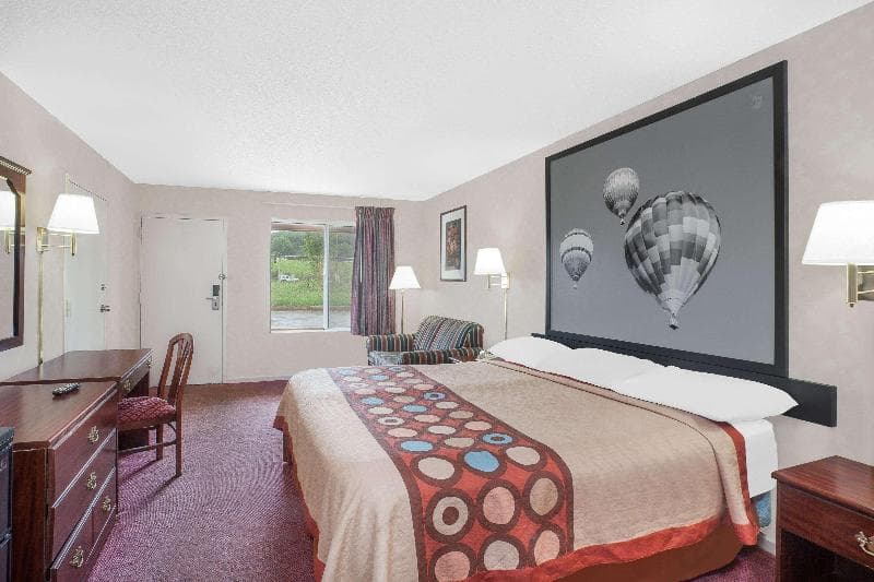 Super 8 by Wyndham Decatur Priceville photo 1