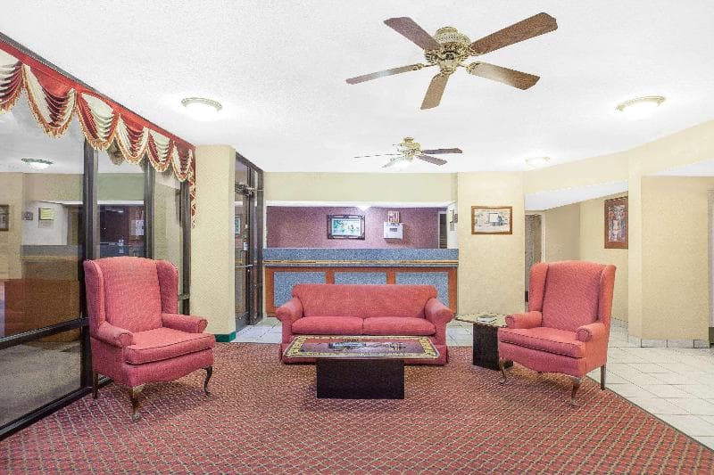 Super 8 by Wyndham Bulls Gap Greeneville Area 4