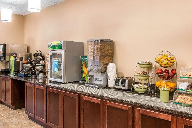 Quality Inn & Suites 3