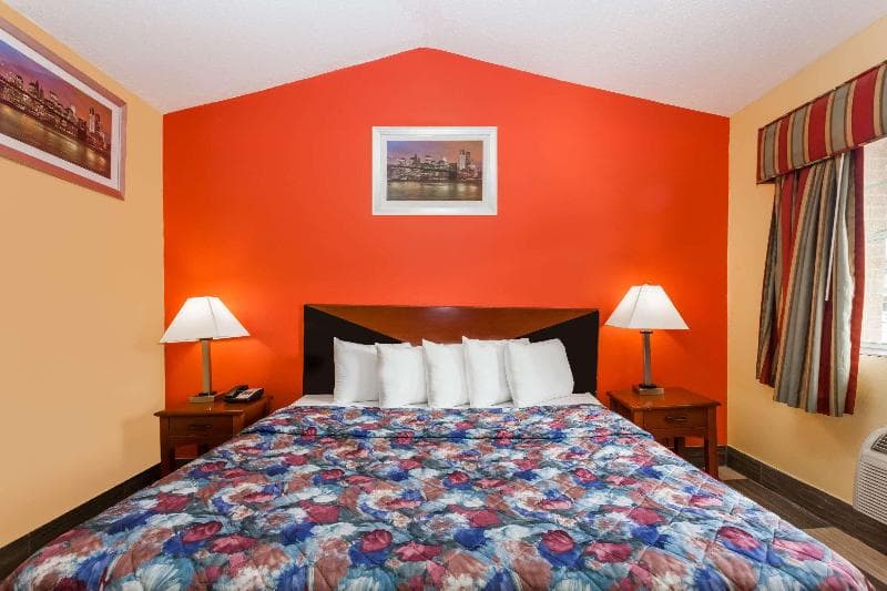 Travelodge by Wyndham Jersey City 5