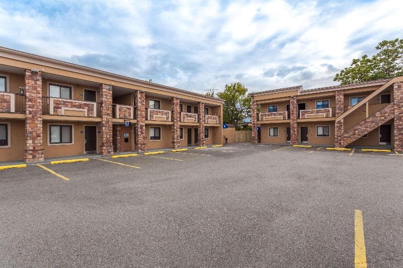 Travelodge by Wyndham South Hackensack 4