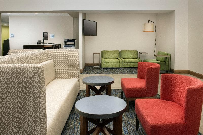 Holiday Inn Express & Suites Baltimore Bwi Airport 3
