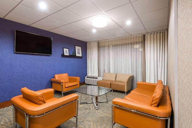 Wingate by Wyndham Springfield 2
