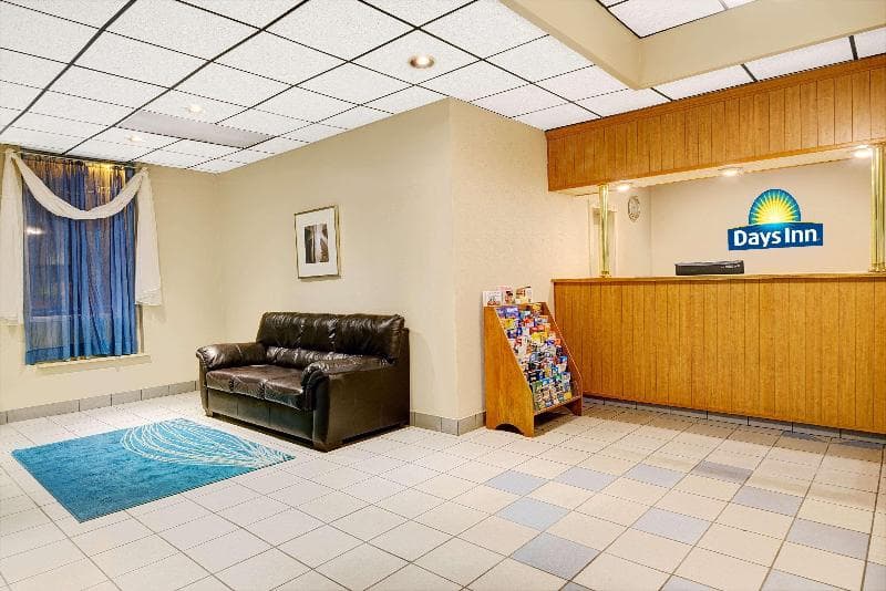 Days Inn by Wyndham Southington 5