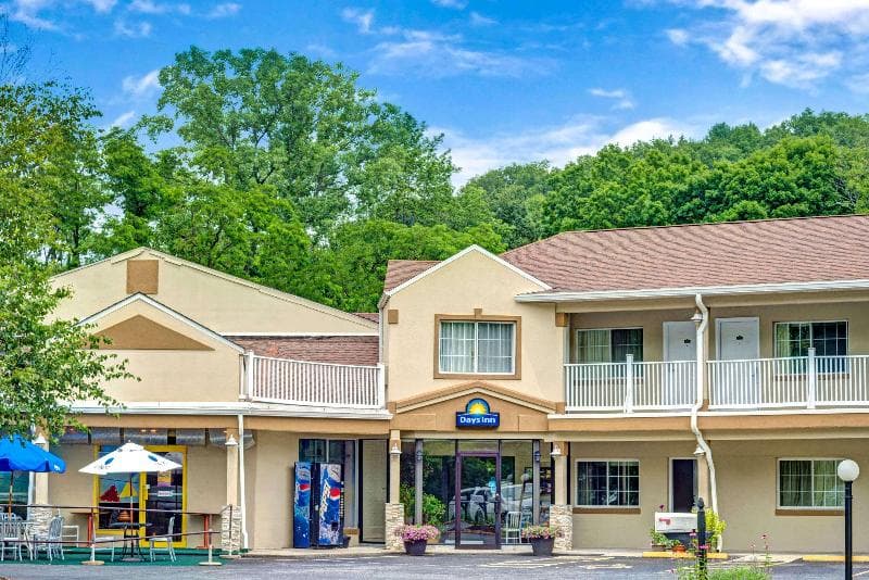 Days Inn by Wyndham Ridgefield 2