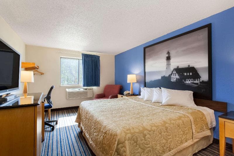 Super 8 By Wyndham Lewiston Auburn Area 2
