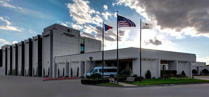 DoubleTree by Hilton Hotel Arlington DFW South photo 1