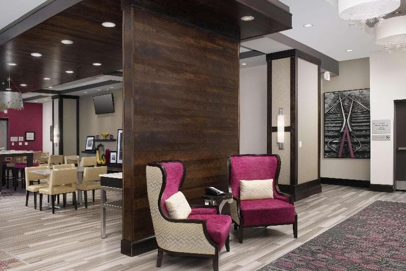 Hampton Inn Huntsville/Village of Providence 4