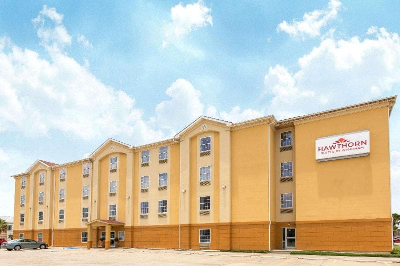 Hawthorn Suites by Wyndham Corpus Christi Padre Island 5