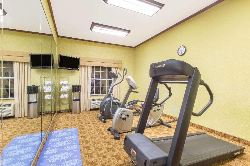 Hawthorn Suites by Wyndham Corpus Christi Padre Island photo 1