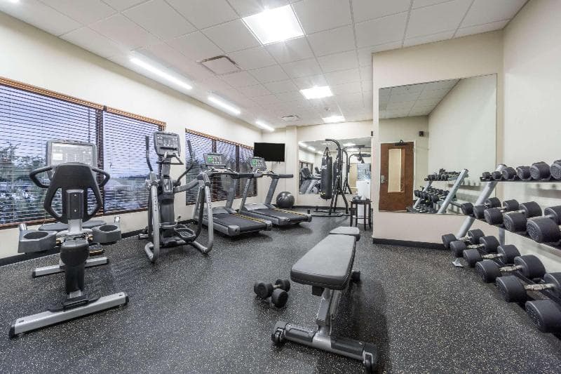 Hawthorn Suites By Wyndham Wheeling At The Highlands 2