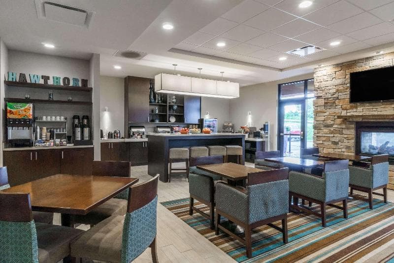 Hawthorn Suites By Wyndham Wheeling At The Highlands 3