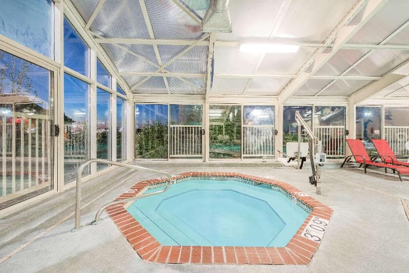 Baymont by Wyndham Litchfield 5