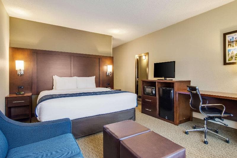 Comfort Inn 4