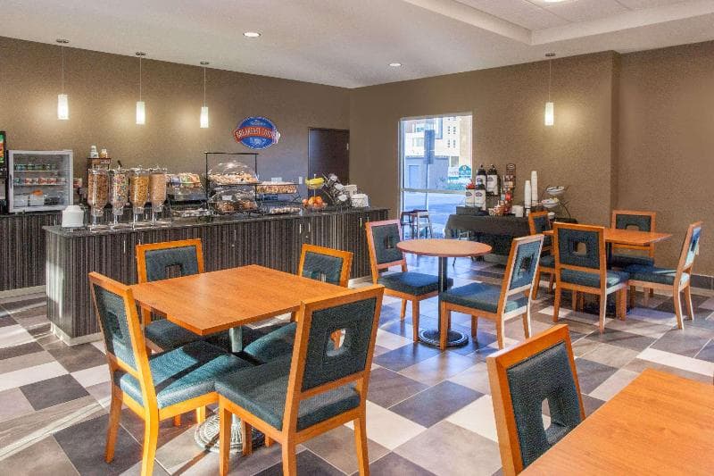 Baymont by Wyndham Grand Forks 3