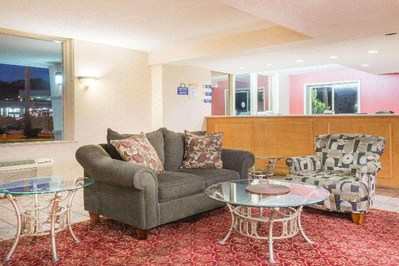 Days Inn by Wyndham Paintsville 4