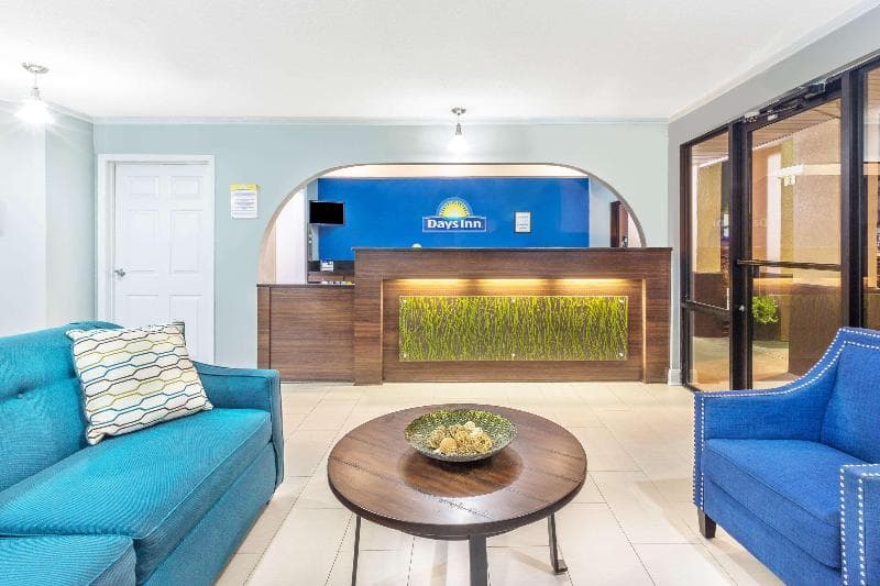 Days Inn by Wyndham Rayville 3