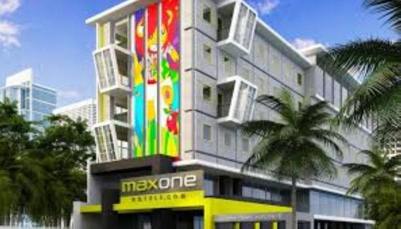 Maxonehotels At Tidar Surabaya photo 1