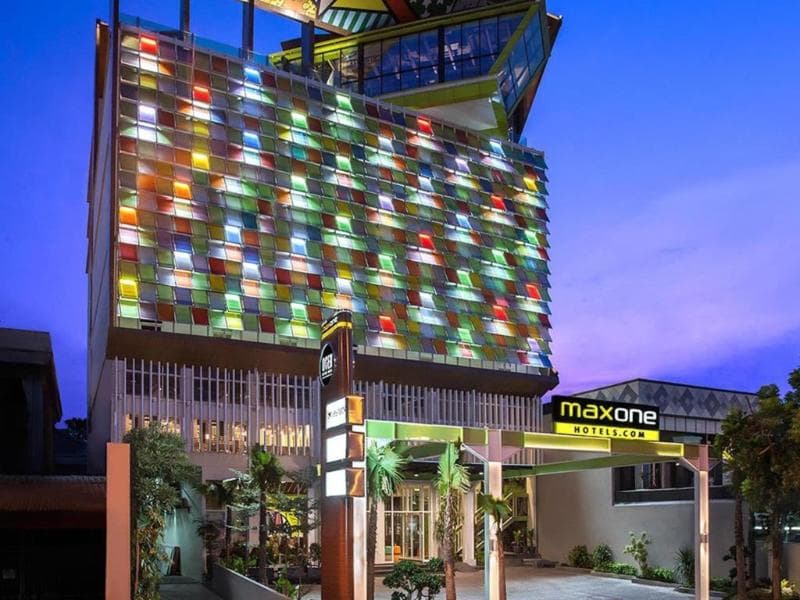 Maxonehotels At Tidar Surabaya 2