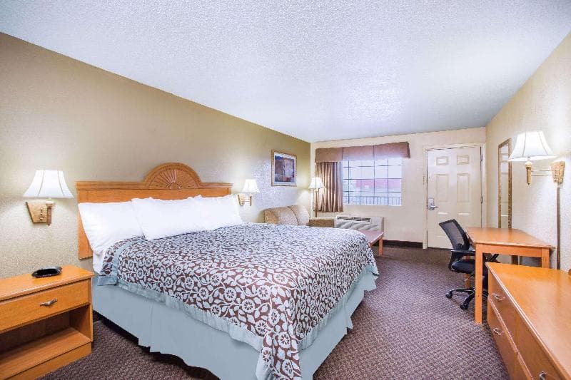 Days Inn by Wyndham Tallulah photo 1